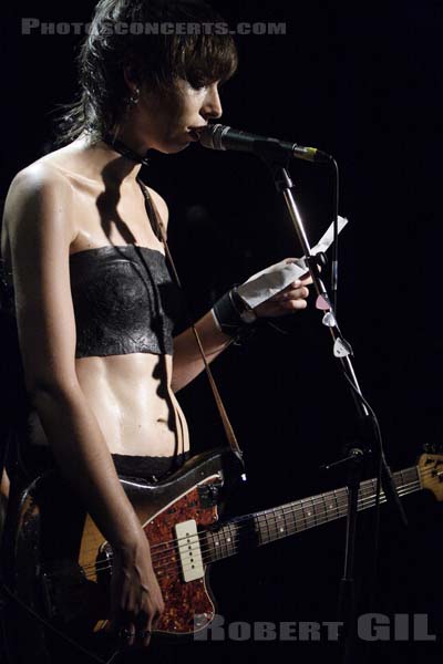 MADEMOISELLE K - 2006-09-28 - PARIS - La Maroquinerie - 